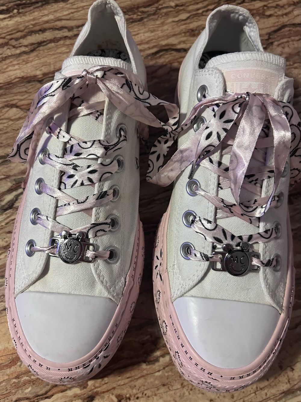 Miley Cyrus x Converse
Bandana Low-Top Sneakers - Excellent Condition - Picture 2 of 10